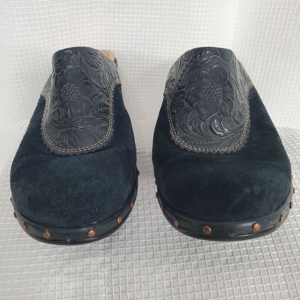 Sofft 8.5 M Clogs Mules Tooled Leather Suede Studded Block Heel CottageCore Rust - Picture 9 of 13